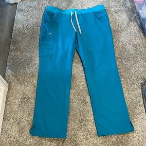 FIGS scrub set size XL